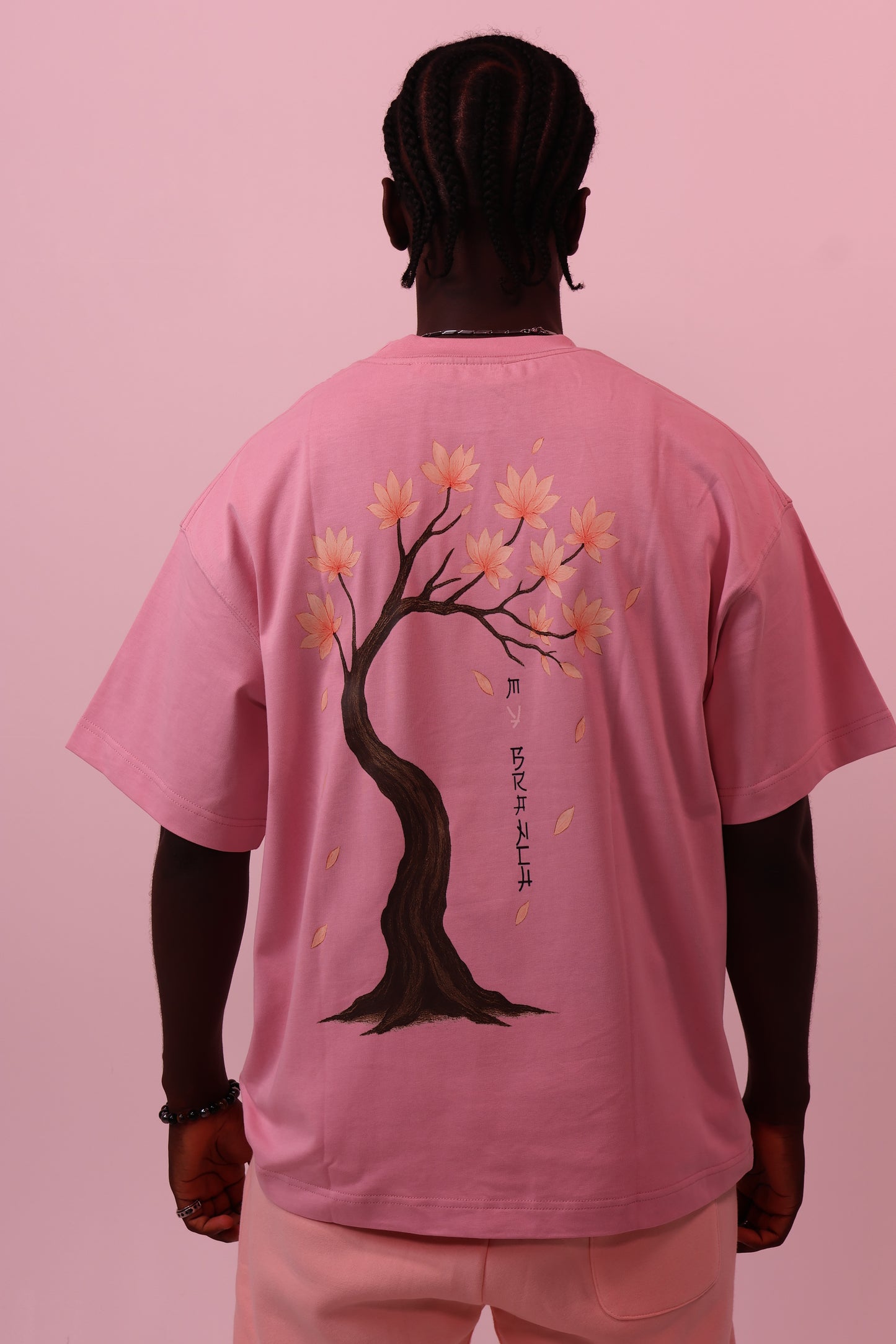 عالمي - الفصل الأول - تي شيرت ساكورا